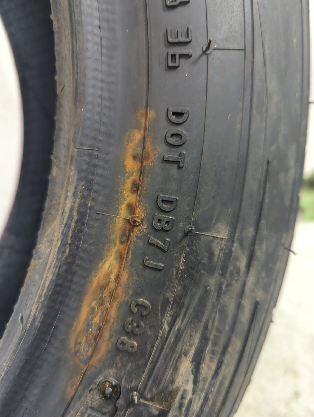 Used Tire 185/65R14 DUNLOP SPORT 85H - Tread Depth 10/32 - Oemusedautoparts1.com