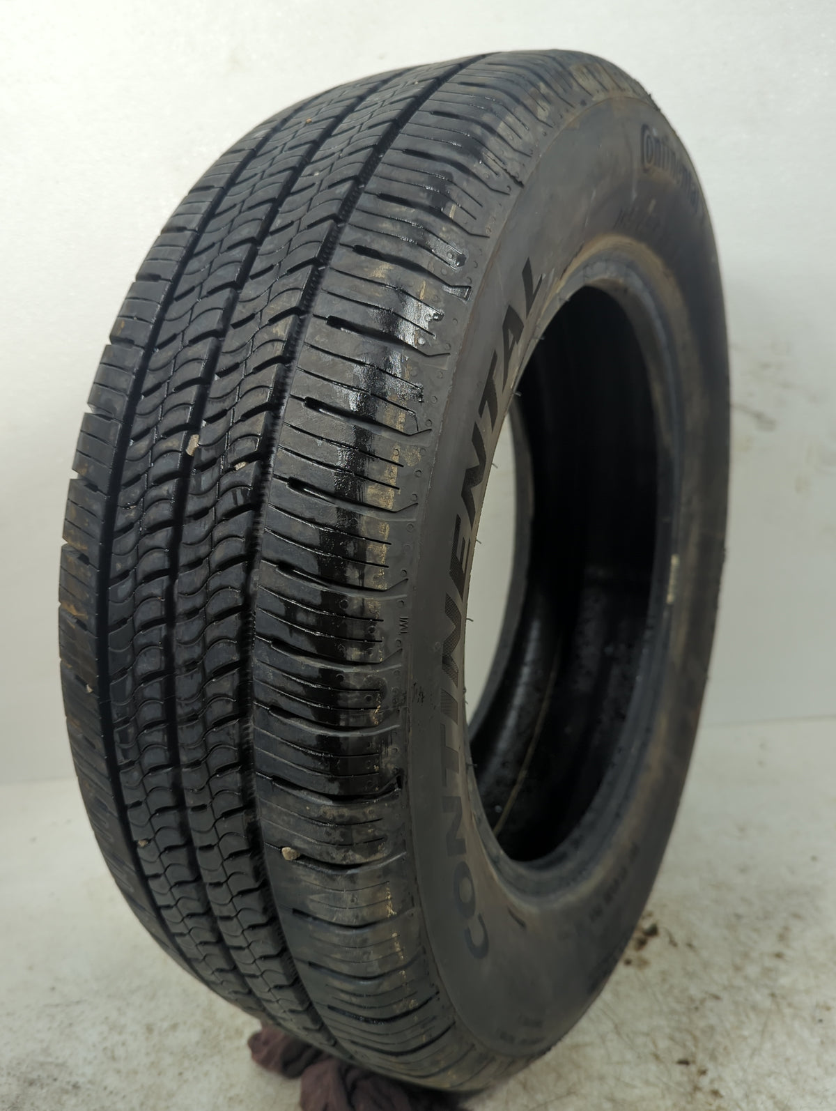 Used Tire 195/65R15 CONTINENTAL TRUE CONTACT 91H - Tread Depth 9/32 - Oemusedautoparts1.com