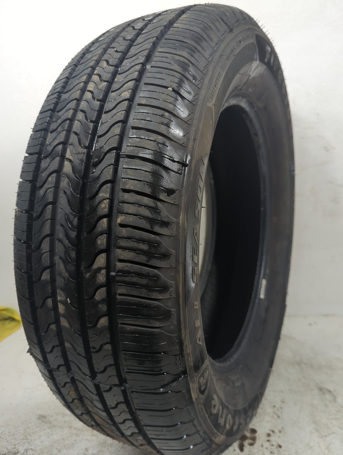 Used Tire 225/65R17 FIRESTONE ALL SEASON 102H - Tread Depth 9/32 - Oemusedautoparts1.com