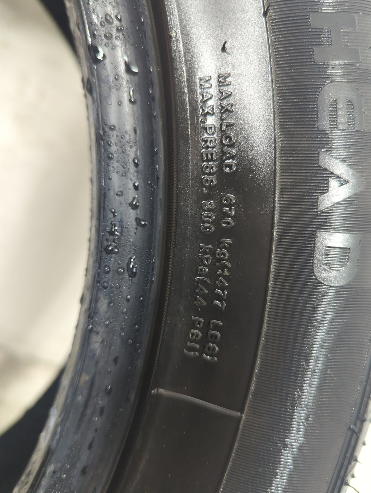 Used Tire 215/55R17 IRONHEAD REFLEX H01 94V - Tread Depth 9/32 - Oemusedautoparts1.com
