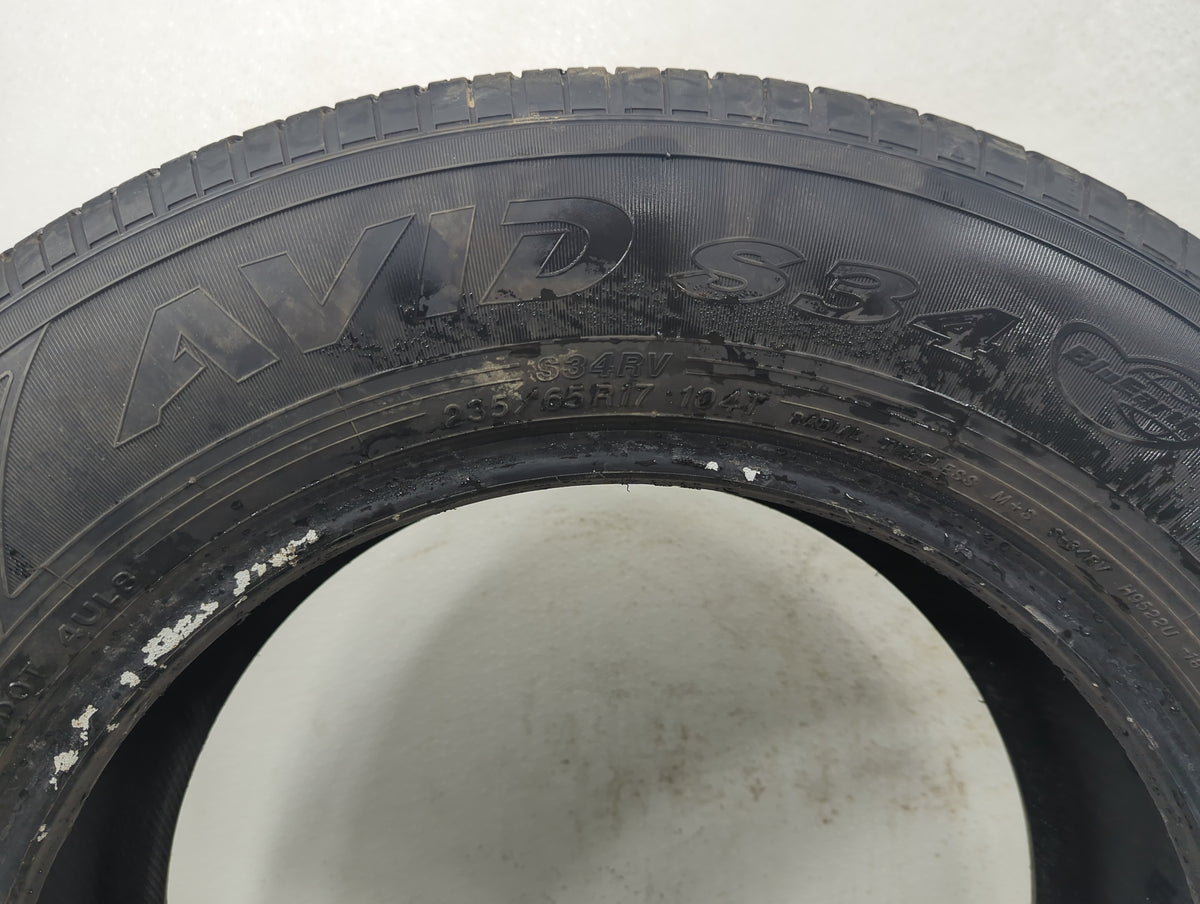 Used Tire 235/65R17 YOKOHAMA AVID S34 104T - Tread Depth 7/32 - Oemusedautoparts1.com