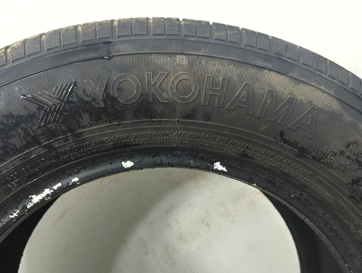 Used Tire 235/65R17 YOKOHAMA AVID S34 104T - Tread Depth 7/32 - Oemusedautoparts1.com