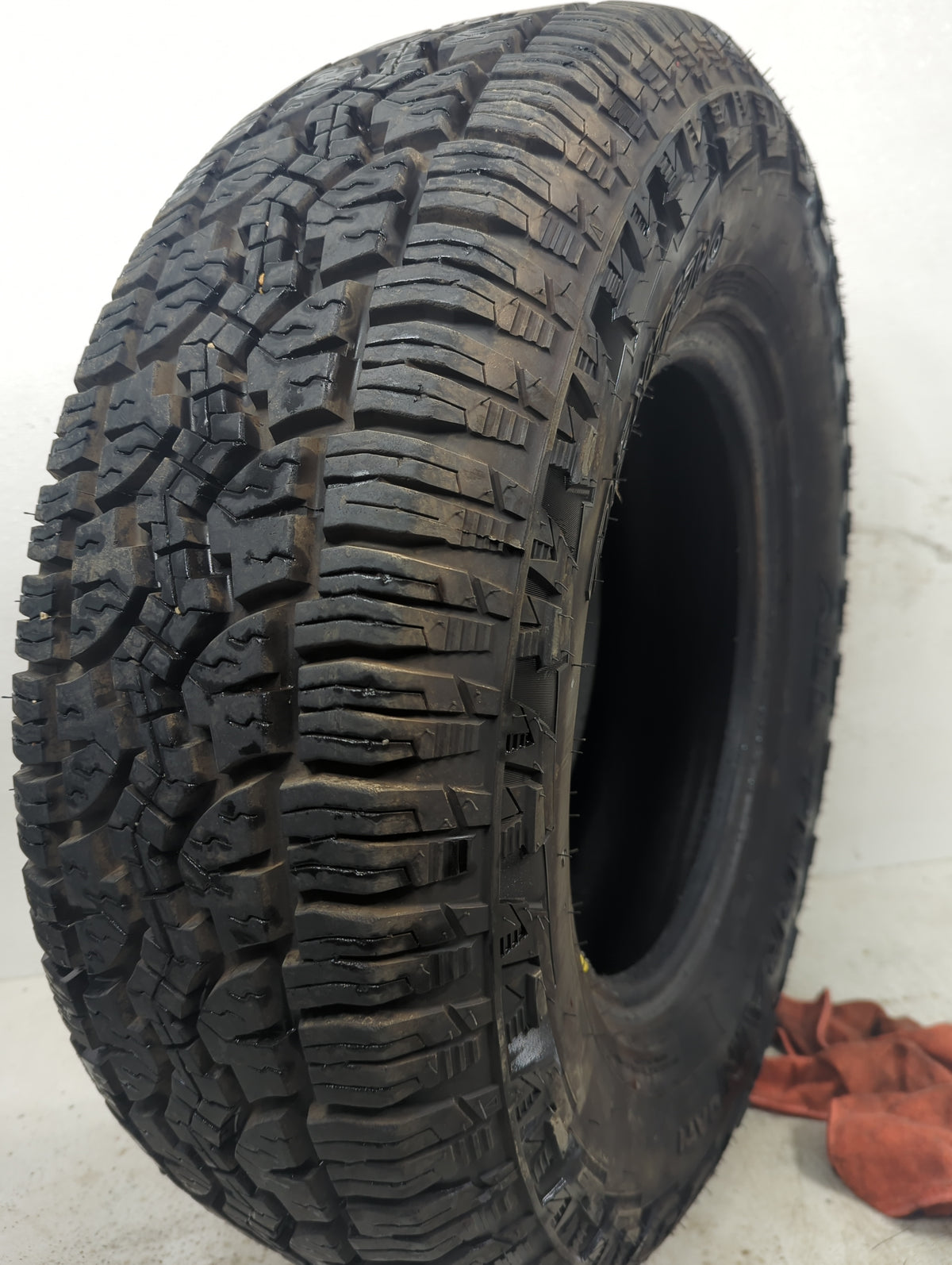 Used Tire 235/75R15 DEXTERO ALL TERRAIN DAT1 108S - Tread Depth 12/32 - Oemusedautoparts1.com