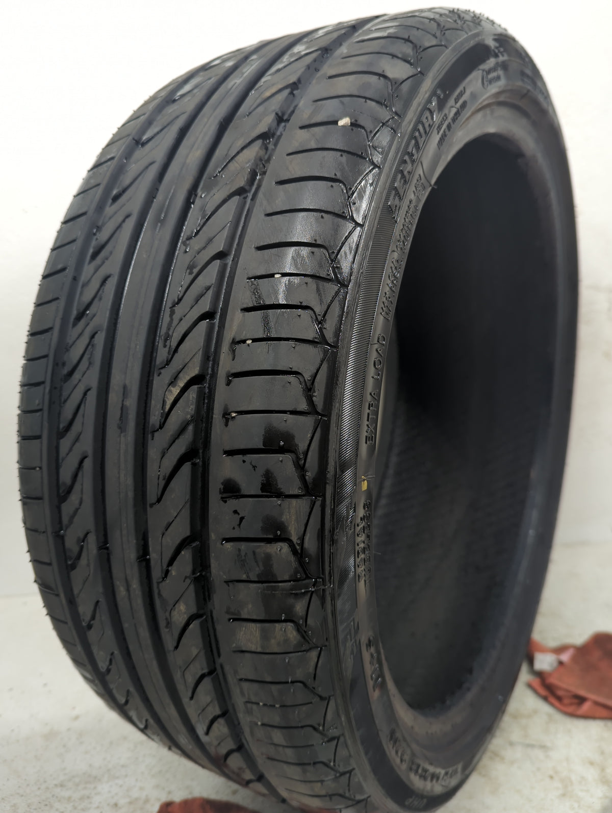 Used Tire 225/40R18 SENTURY UHP 92W - Tread Depth 9/32 - Oemusedautoparts1.com