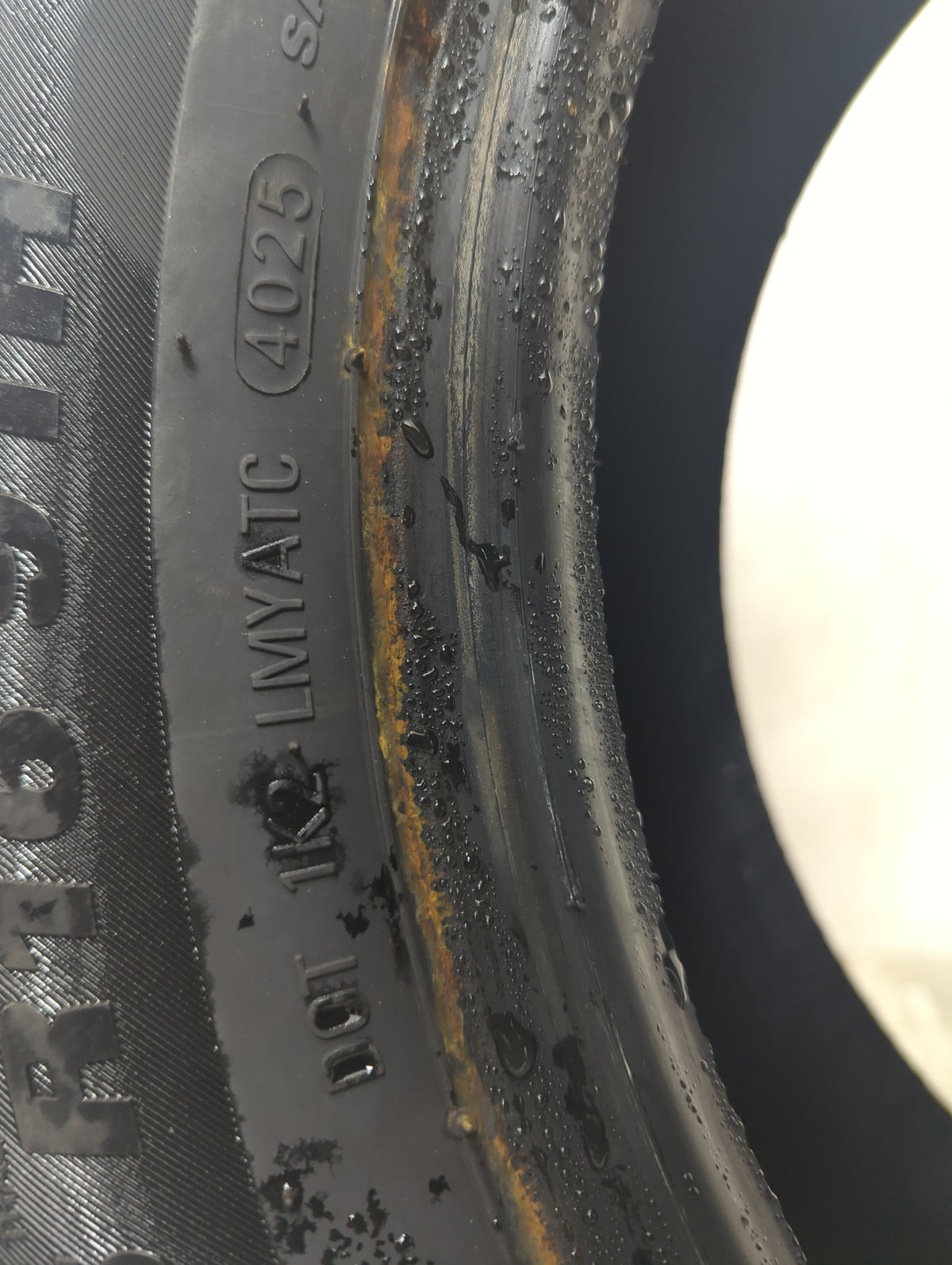 Used Tire 205/55R16 KUMHO SOLUS TA51A 91H - Tread Depth 9/32 - Oemusedautoparts1.com