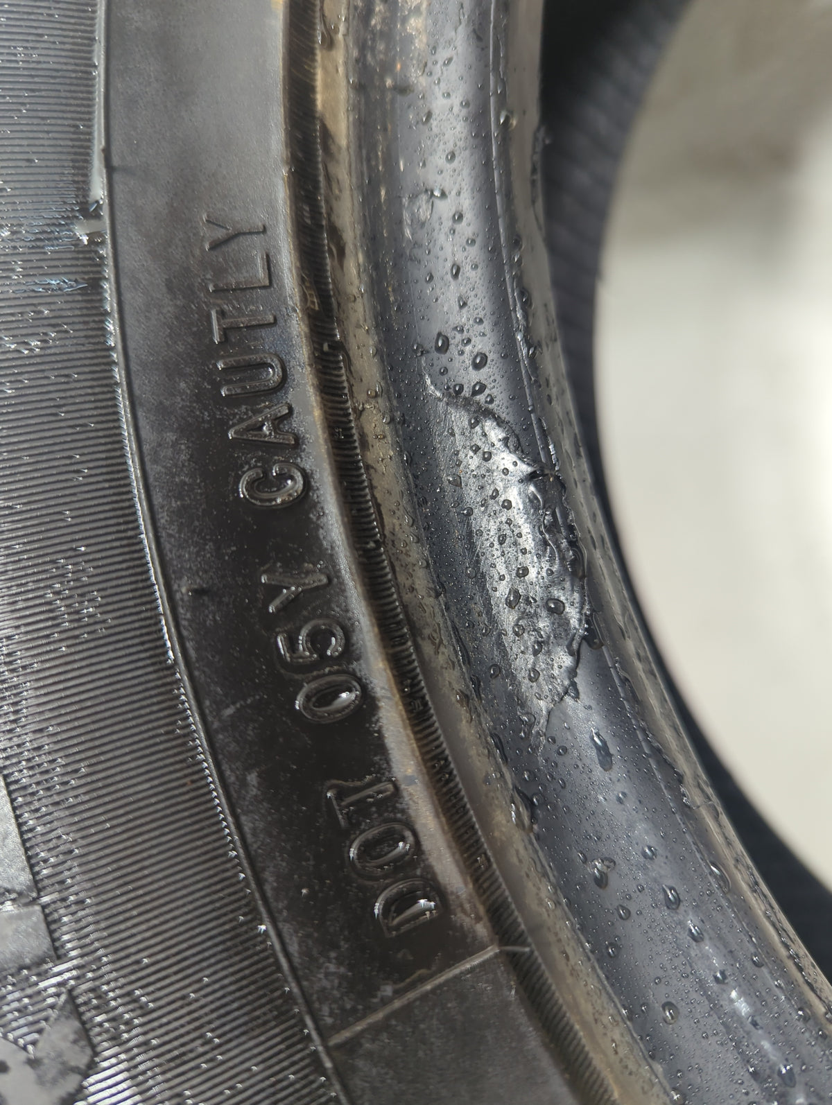 Used Tire 235/60R16 IRONHEAD REFLEX SUV 100V - Tread Depth 10/32 - Oemusedautoparts1.com