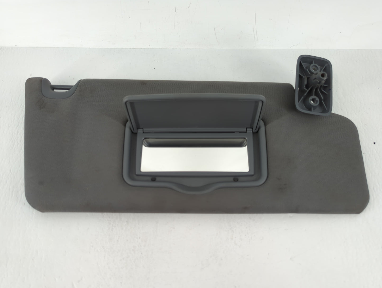 0 Sun Visor Shade Replacement Passenger Right Mirror Fits OEM Used Auto Parts - Oemusedautoparts1.com