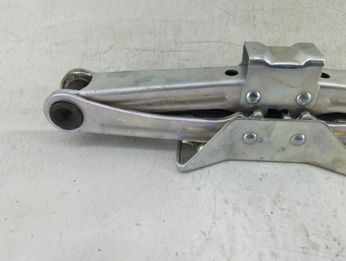 2010 Acura Tl Spare Scissor Car Jack - Oemusedautoparts1.com