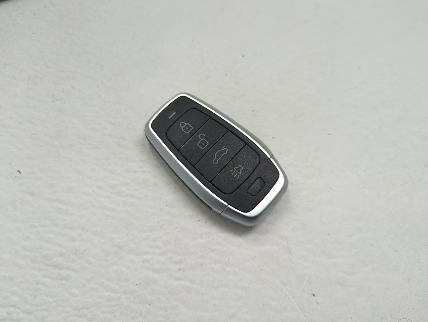 Keyless Entry Remote Fob WQ8-IKEYAT005AL 4 buttons - Oemusedautoparts1.com