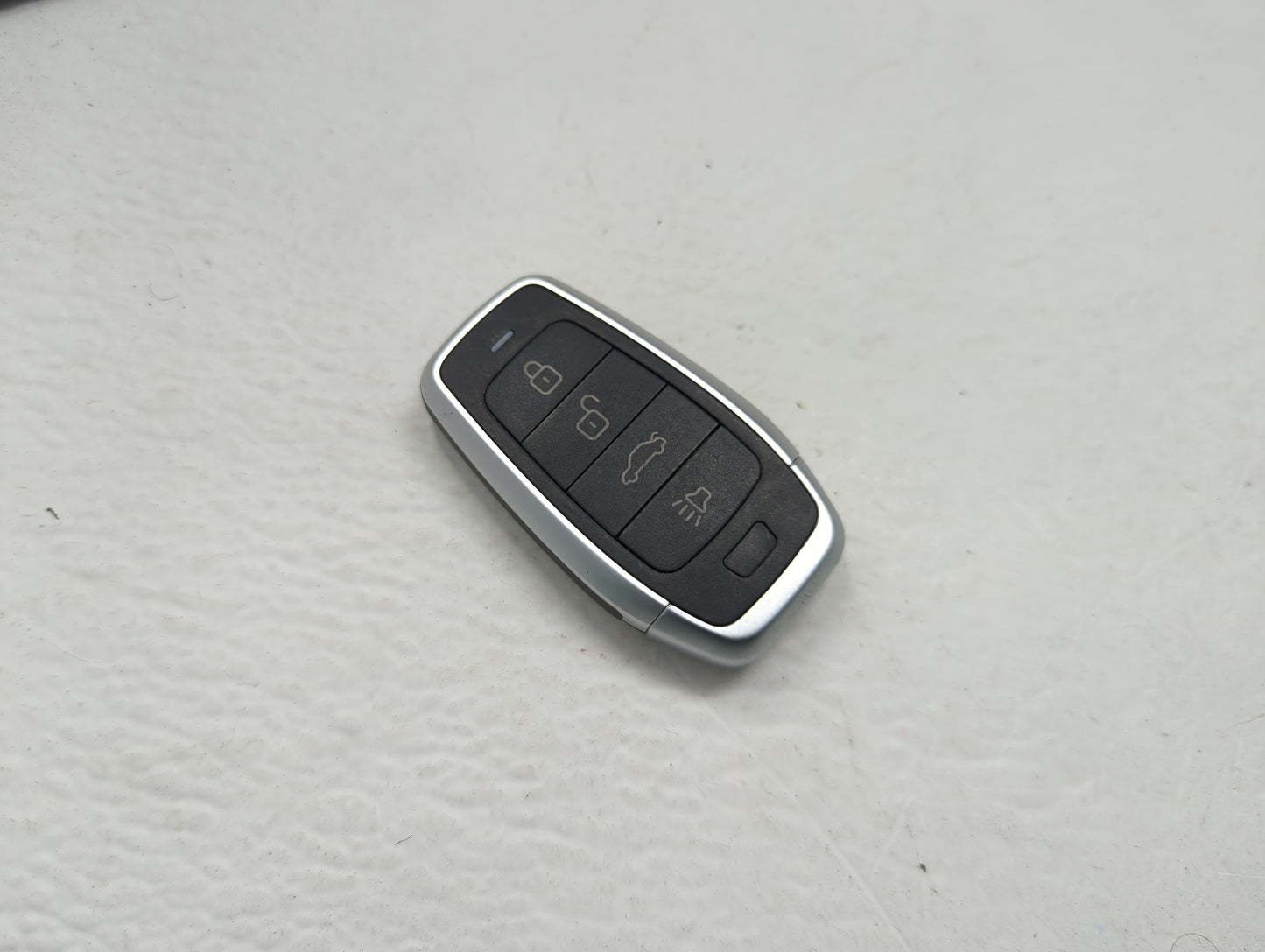 Keyless Entry Remote Fob WQ8-IKEYAT005AL 4 buttons - Oemusedautoparts1.com
