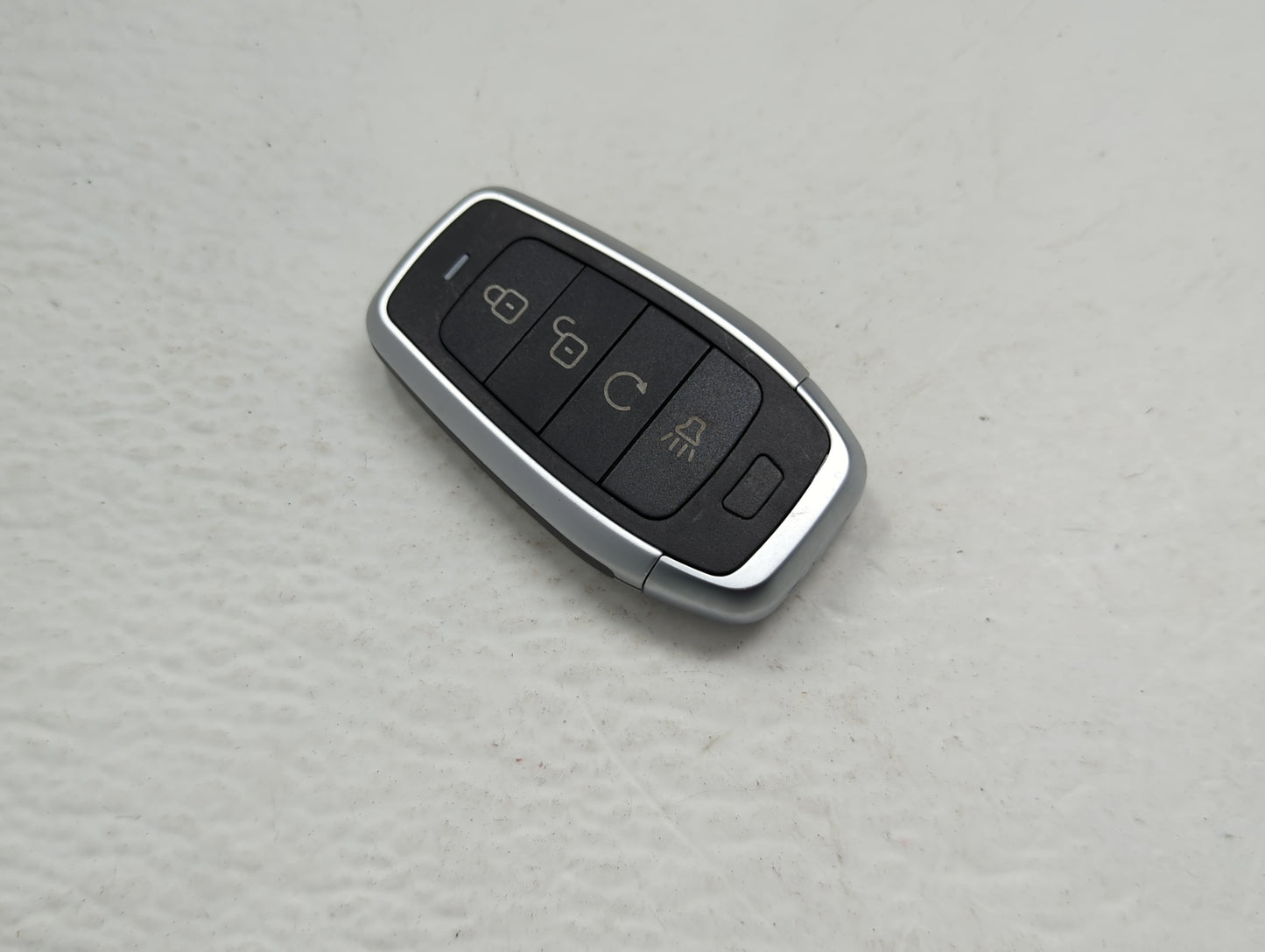 Keyless Entry Remote Fob WQ8-IKEYAT005AL 4 buttons - Oemusedautoparts1.com