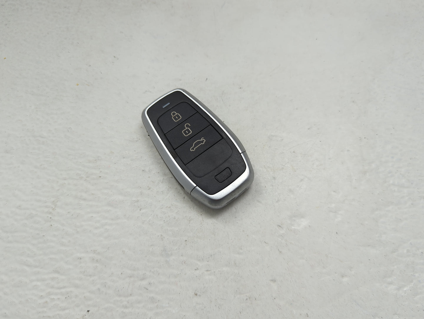 Keyless Entry Remote Fob WQ8-IKEYAT005AL 3 buttons 1479138 - Oemusedautoparts1.com