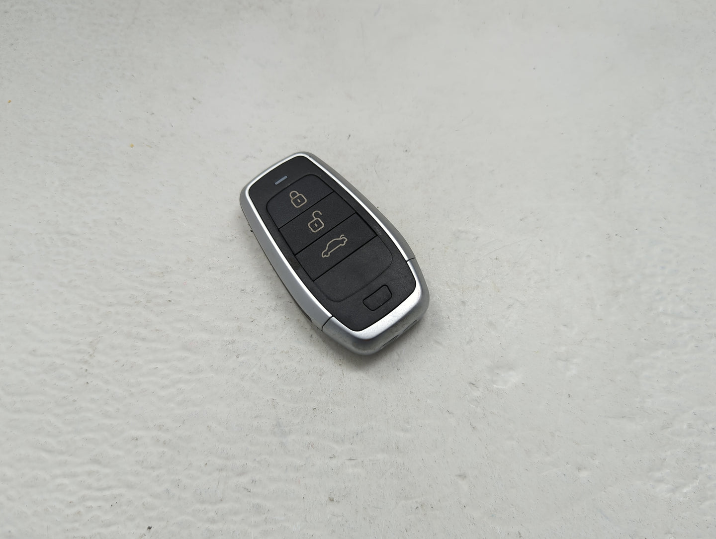 Keyless Entry Remote Fob WQ8-IKEYAT005AL 3 buttons 1479138 - Oemusedautoparts1.com