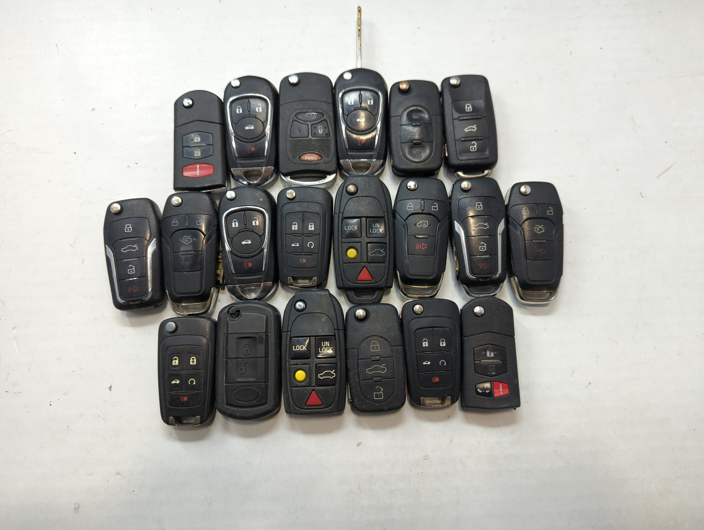 Lot of 24 Aftermarket Keyless Entry Remote Fob MIXED FCC IDS MIXED PART - Oemusedautoparts1.com