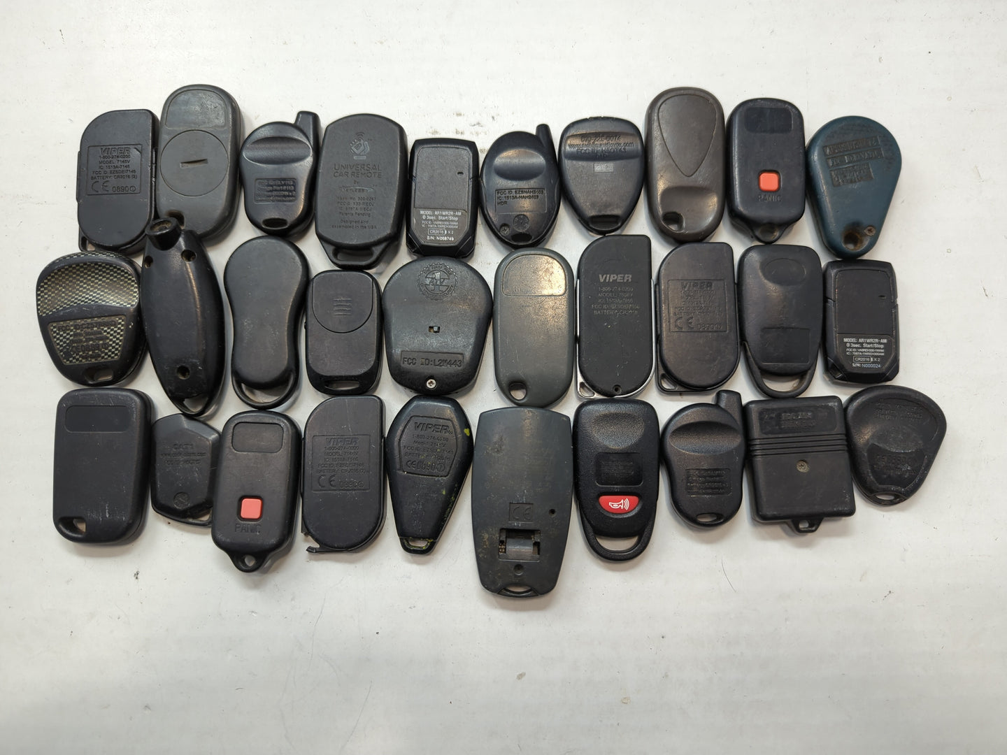 Lot of 30 Aftermarket Keyless Entry Remote Fob MIXED FCC IDS MIXED PART - Oemusedautoparts1.com