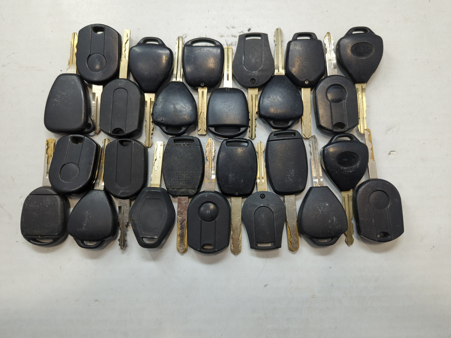 Lot of 25 Aftermarket Keyless Entry Remote Fob MIXED FCC IDS MIXED PART - Oemusedautoparts1.com