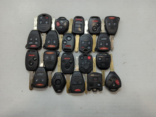 Lot of 25 Aftermarket Keyless Entry Remote Fob MIXED FCC IDS MIXED PART - Oemusedautoparts1.com