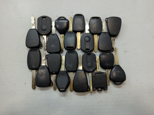 Lot of 25 Aftermarket Keyless Entry Remote Fob MIXED FCC IDS MIXED PART