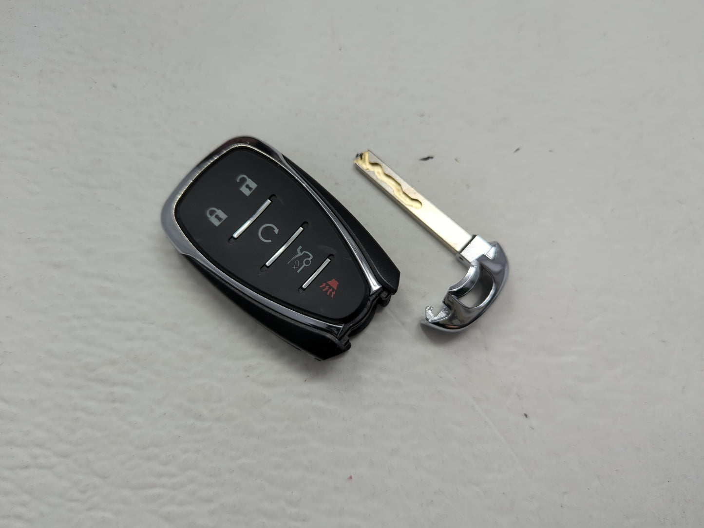 Chevrolet Keyless Entry Remote Fob 2AOKM-G4EAC RT-G8796 5 buttons - Oemusedautoparts1.com