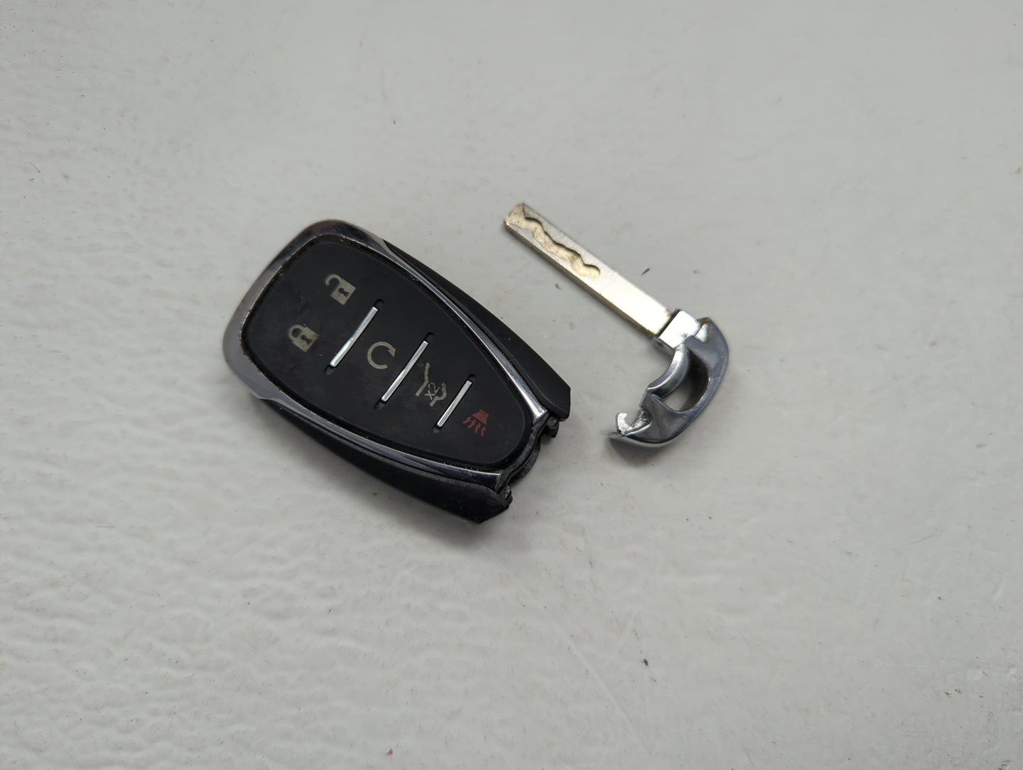 Chevrolet Keyless Entry Remote Fob 2AOKM-G4EAC RT-G9636 | RT-G4EACV5H 5 buttons - Oemusedautoparts1.com