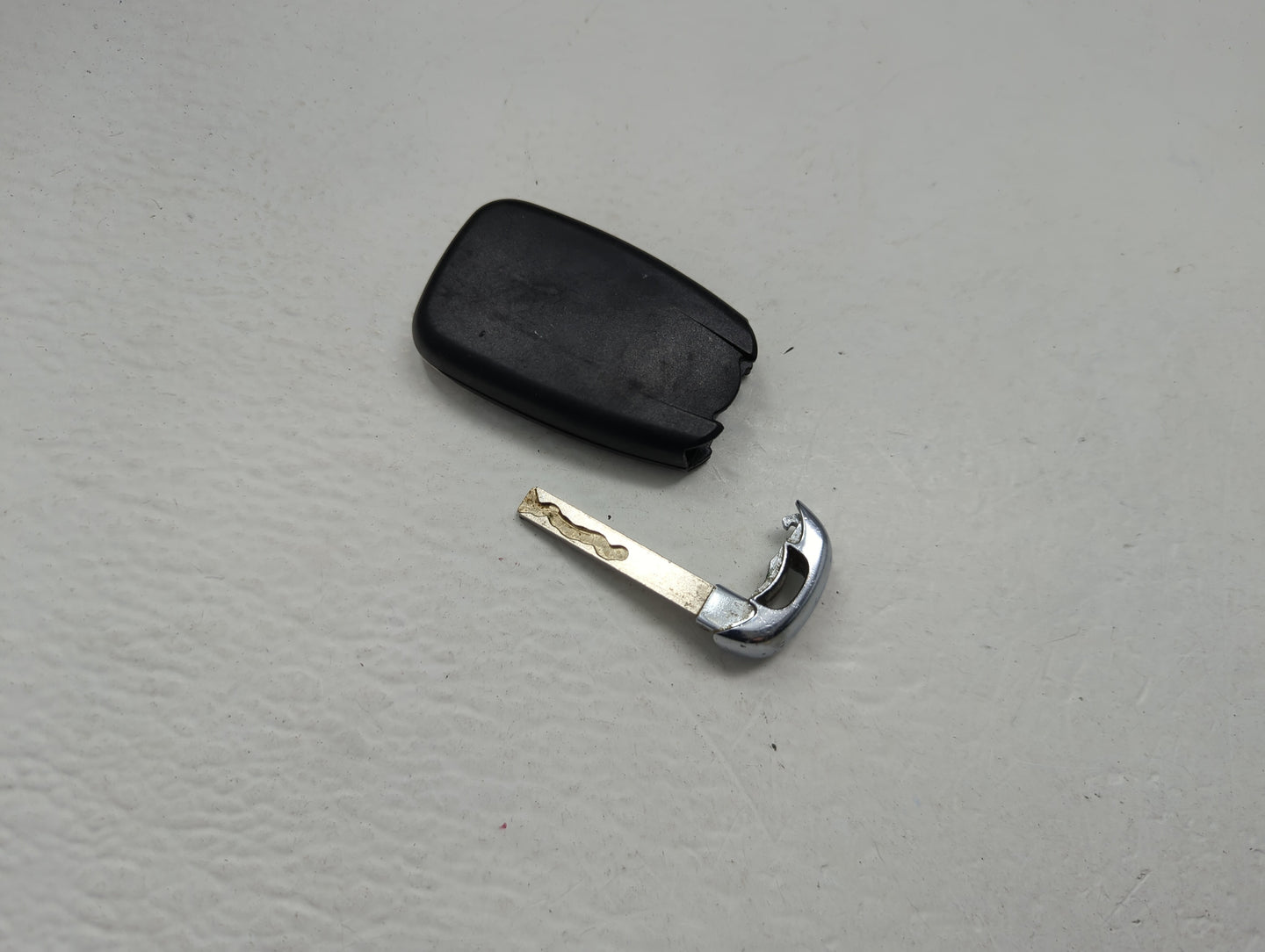 Chevrolet Keyless Entry Remote Fob 2AOKM-G4EAC RT-G9636 | RT-G4EACV5H 5 buttons - Oemusedautoparts1.com
