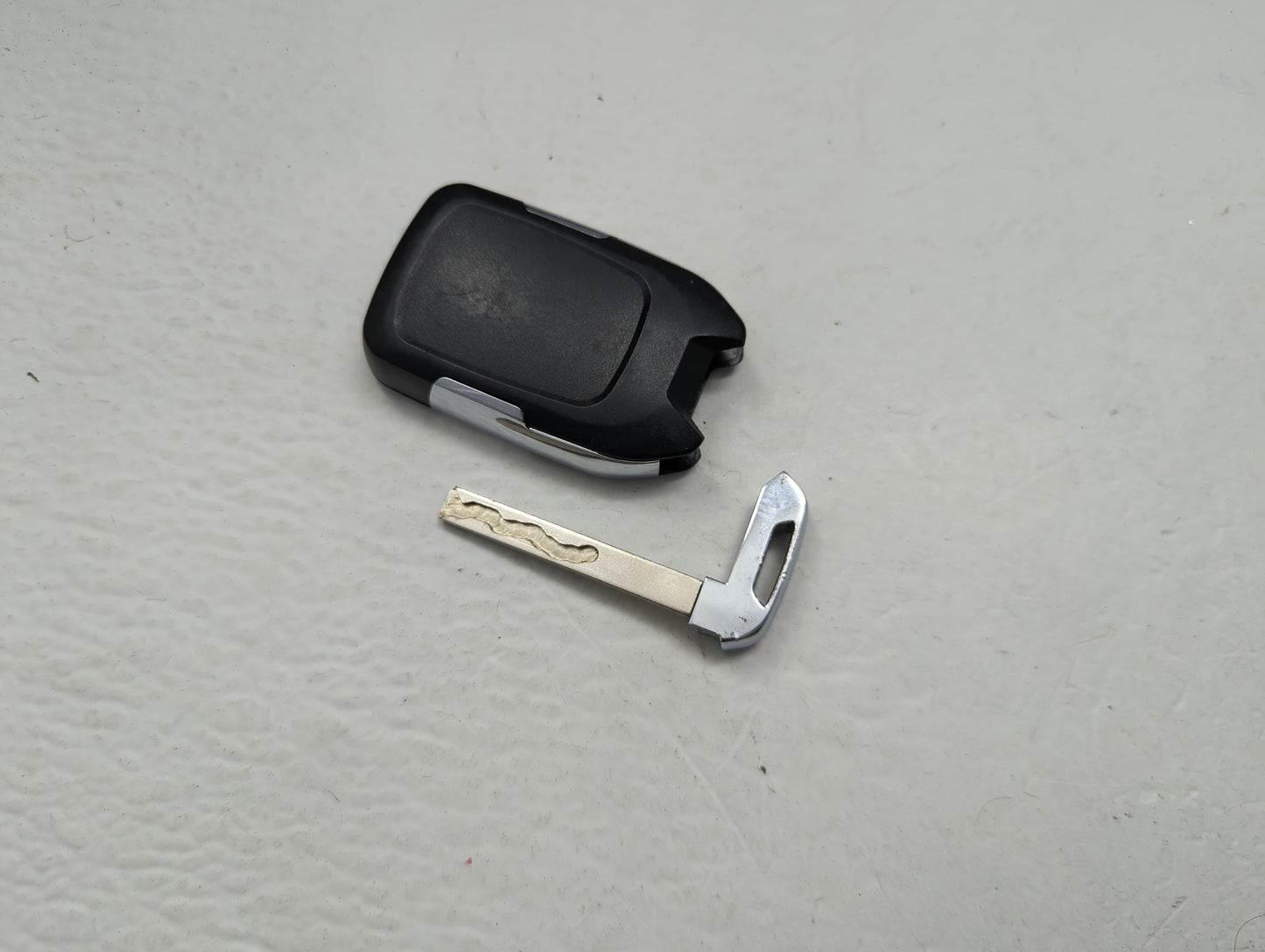 Chevrolet Keyless Entry Remote Fob 2AOKM-G1EA RT-G8275 | RT-G1EA5 5 buttons - Oemusedautoparts1.com