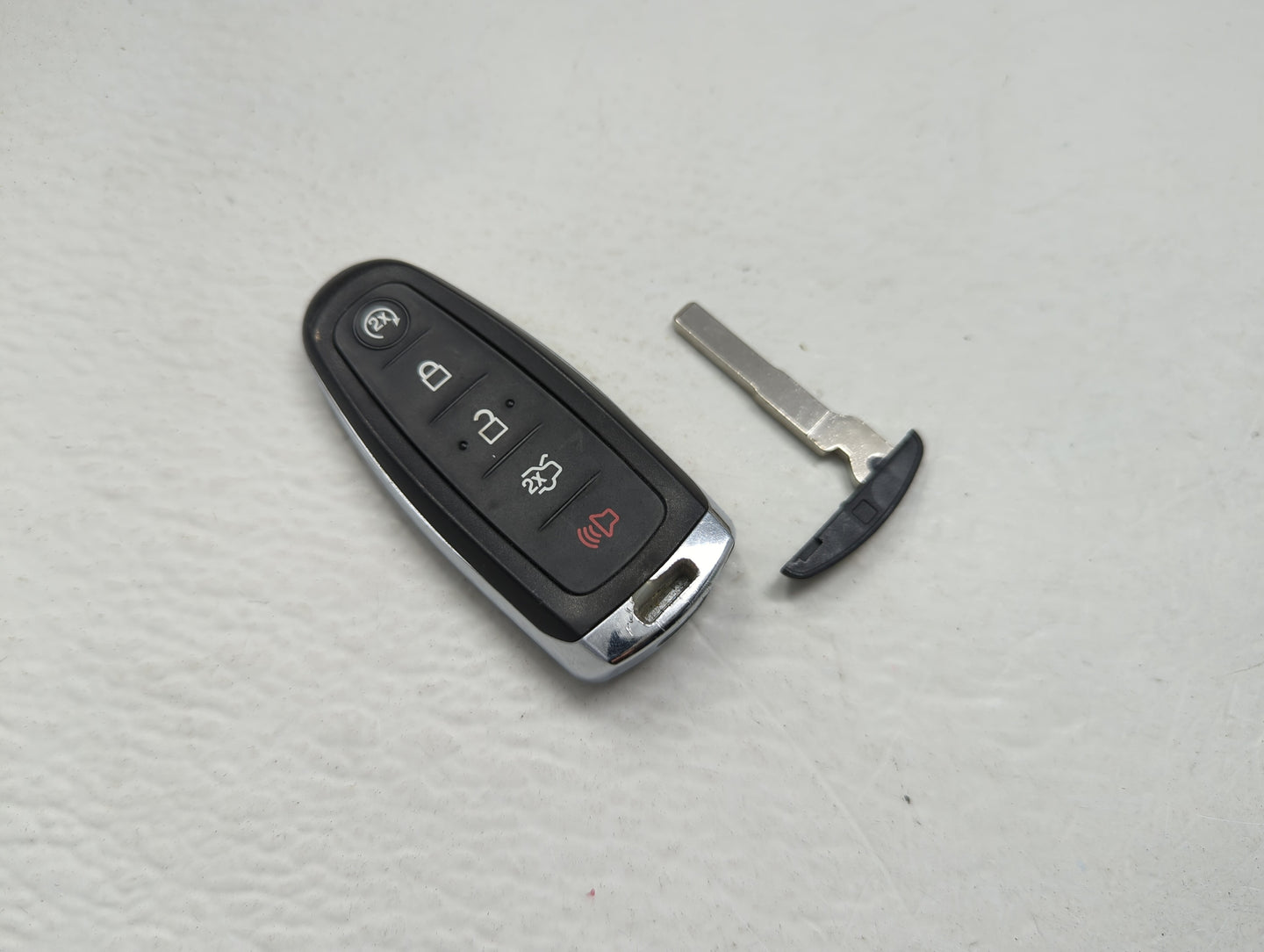 Ford Keyless Entry Remote Fob X32-FDSSG000 FDSSL-G000 5 buttons - Oemusedautoparts1.com
