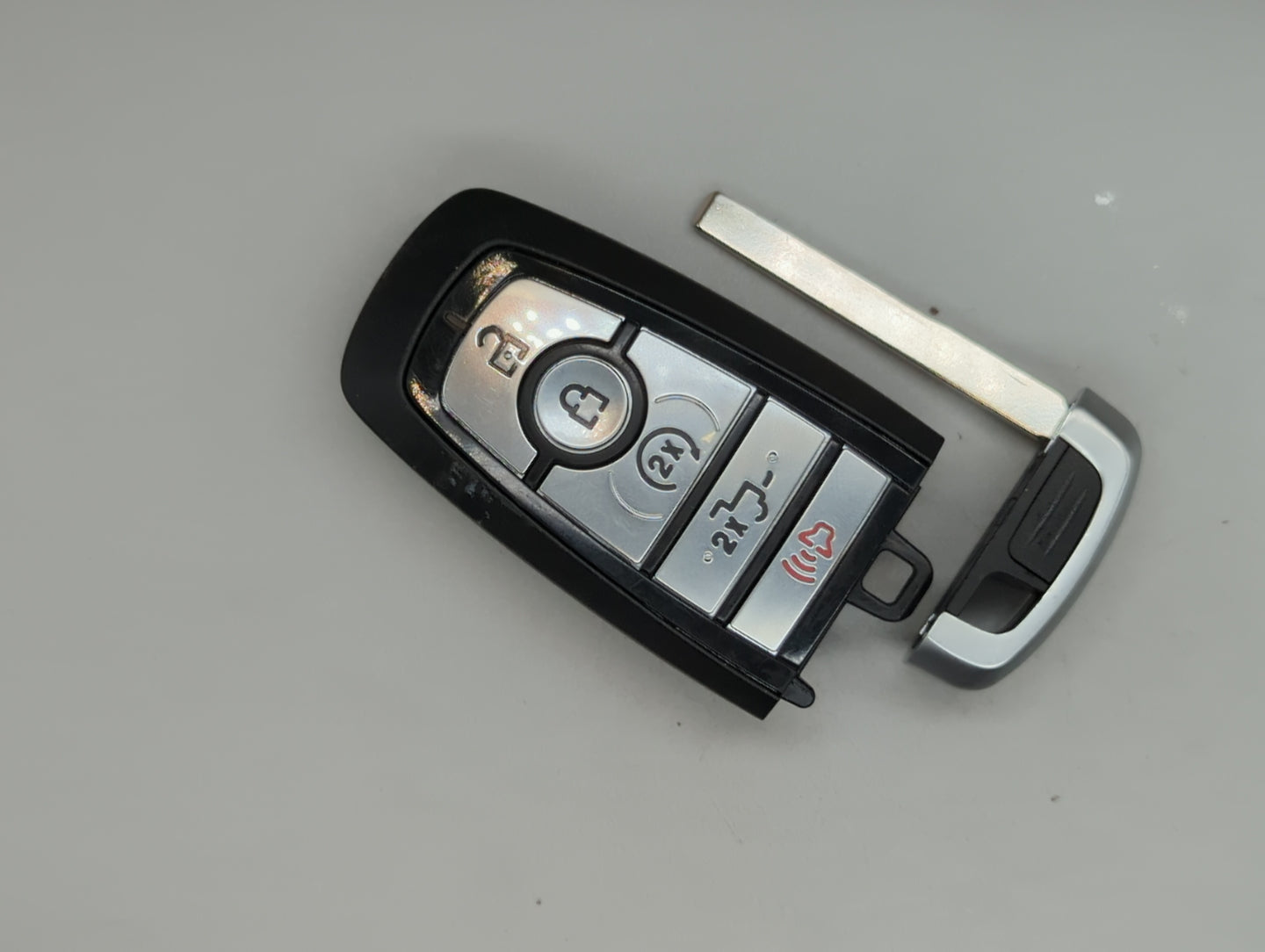 Ford Keyless Entry Remote Fob M3N-A2C931426  5 buttons - Oemusedautoparts1.com