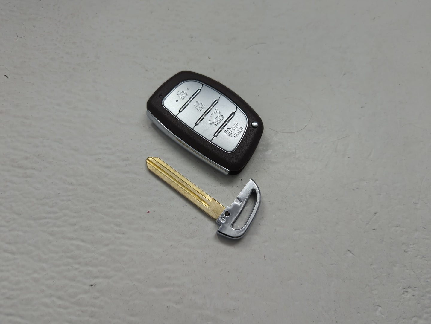 Hyundai Keyless Entry Remote Fob 2AOKM-HK13 RT-F3002 | RT-HK0120 4 buttons - Oemusedautoparts1.com