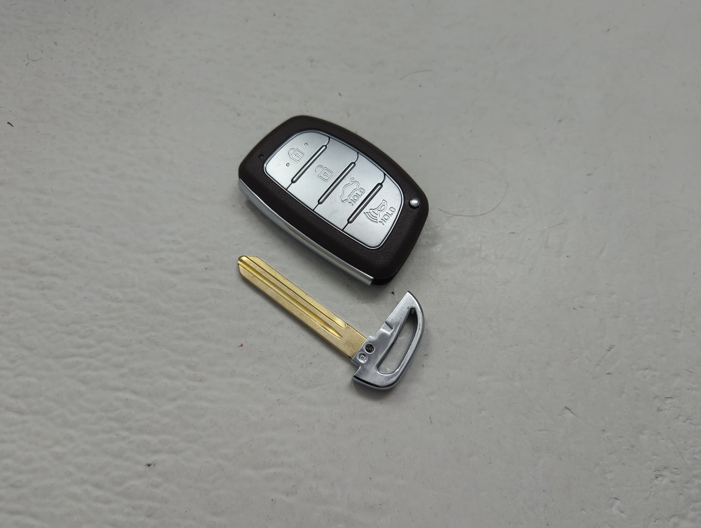 Hyundai Keyless Entry Remote Fob 2AOKM-HK13 RT-F3002 | RT-HK0120 4 buttons - Oemusedautoparts1.com