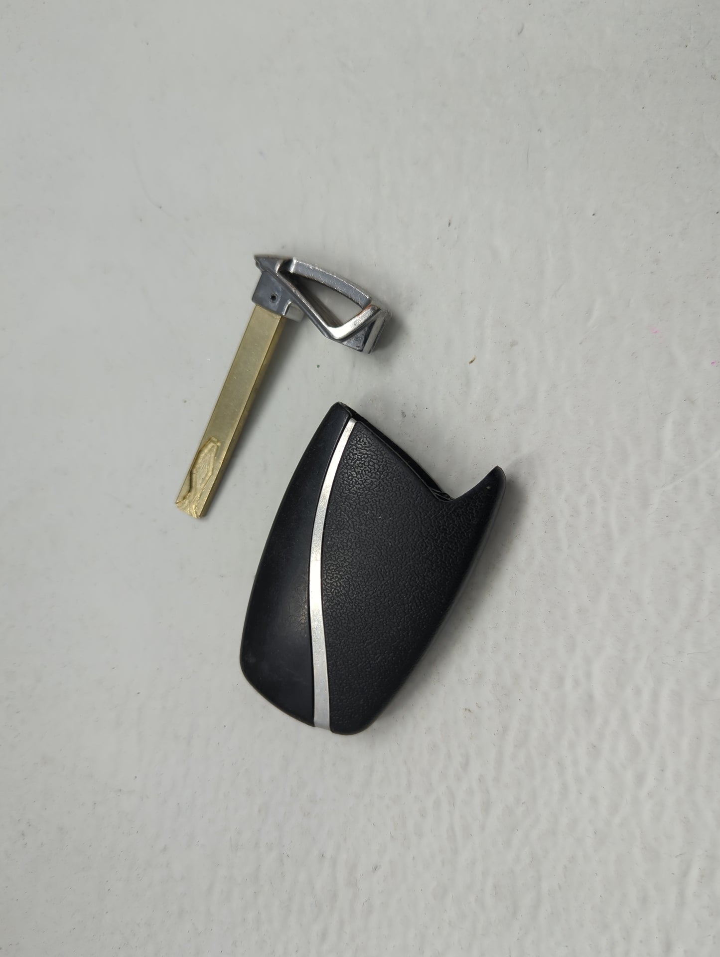 Hyundai Keyless Entry Remote Fob SY5DHFNA33 SVI-DHFGE04 4 buttons - Oemusedautoparts1.com