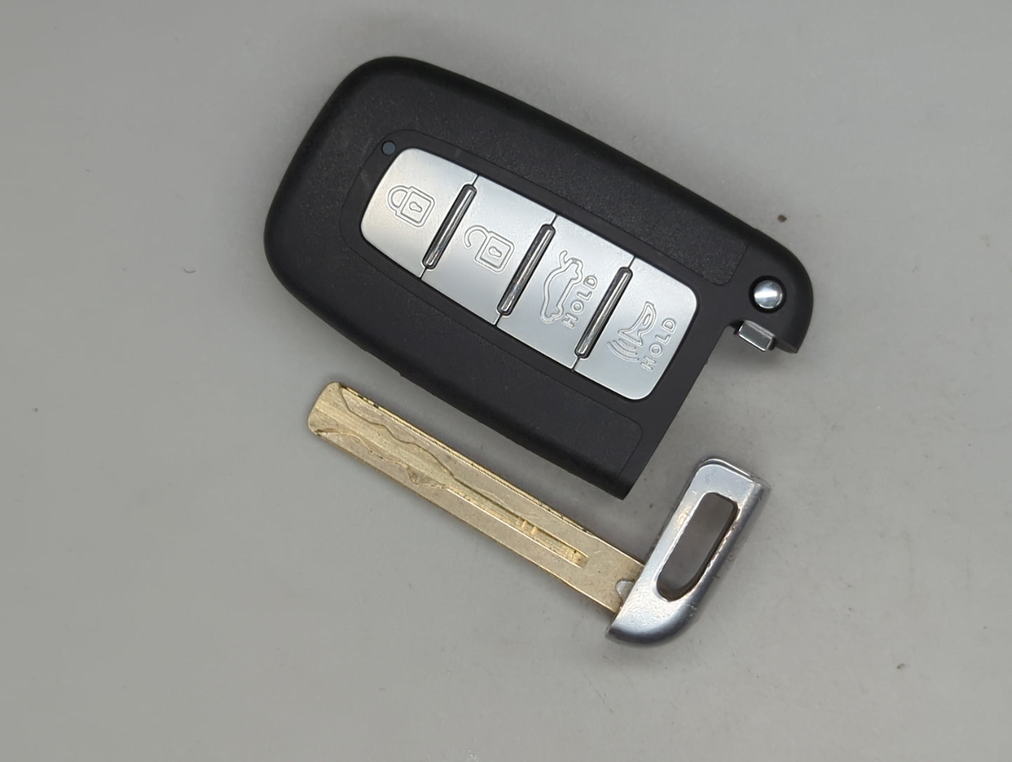 Kia Keyless Entry Remote Fob WQ8-IKEYHY004AL 4 buttons - Oemusedautoparts1.com