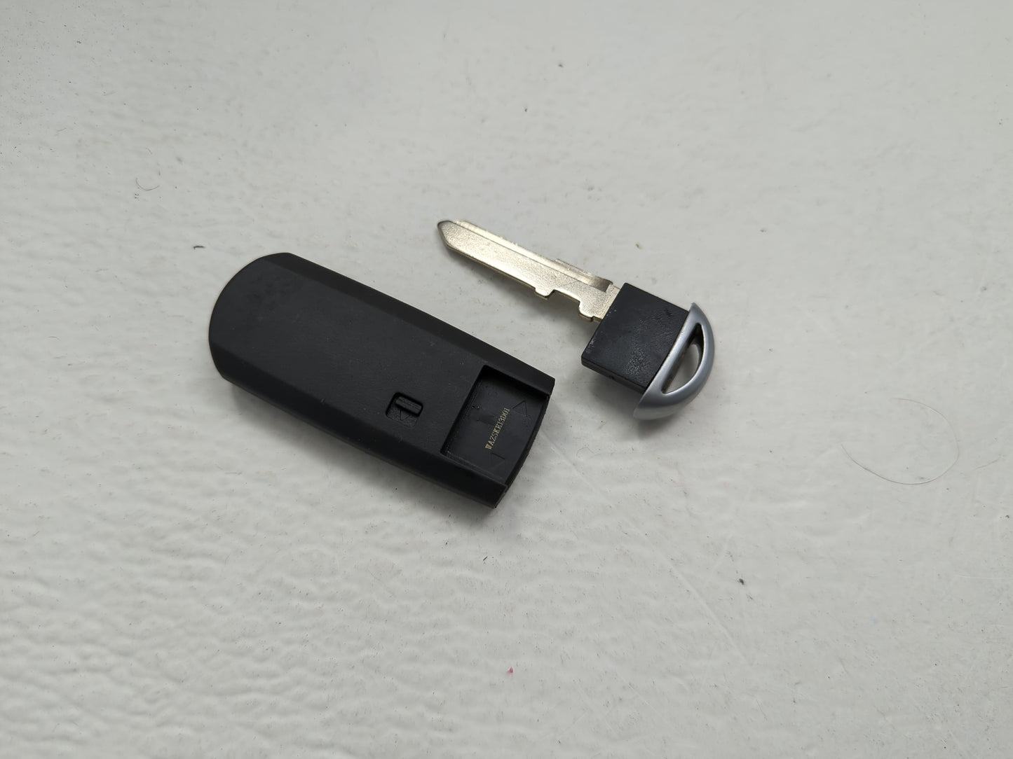 Mazda Keyless Entry Remote Fob WAZSKE13D01 3 buttons - Oemusedautoparts1.com
