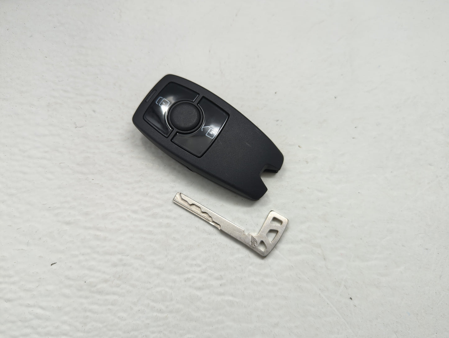 Mercedes-Benz Keyless Entry Remote Fob NBGDM3 A9079051507Q02  2 buttons - Oemusedautoparts1.com