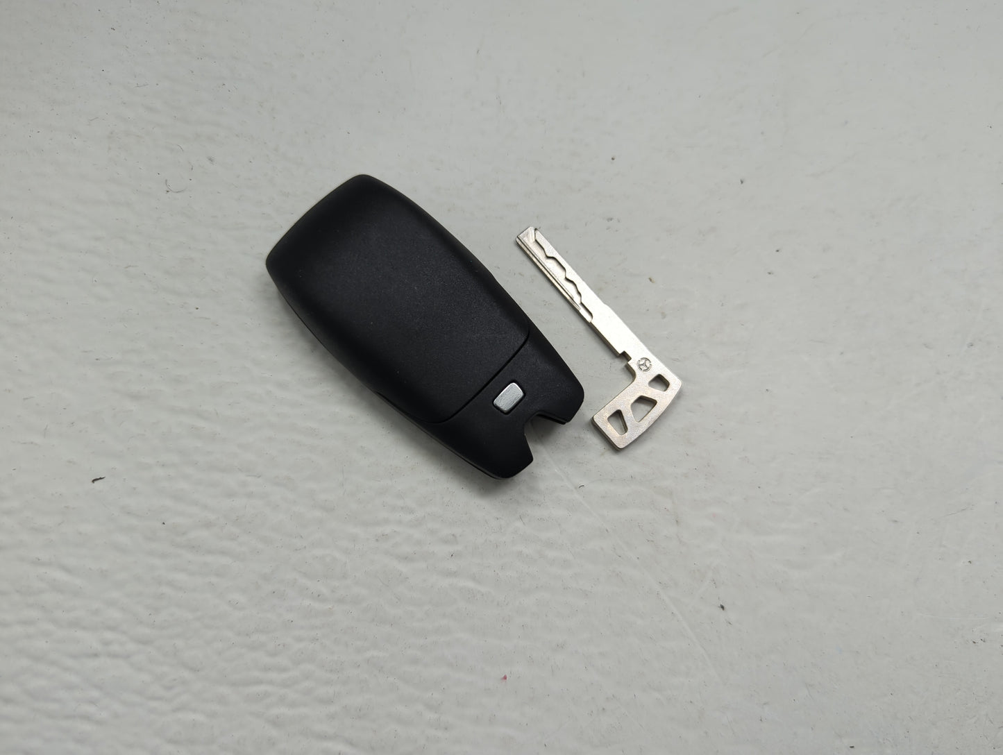 Mercedes-Benz Keyless Entry Remote Fob NBGDM3 A9079051507Q02  2 buttons - Oemusedautoparts1.com