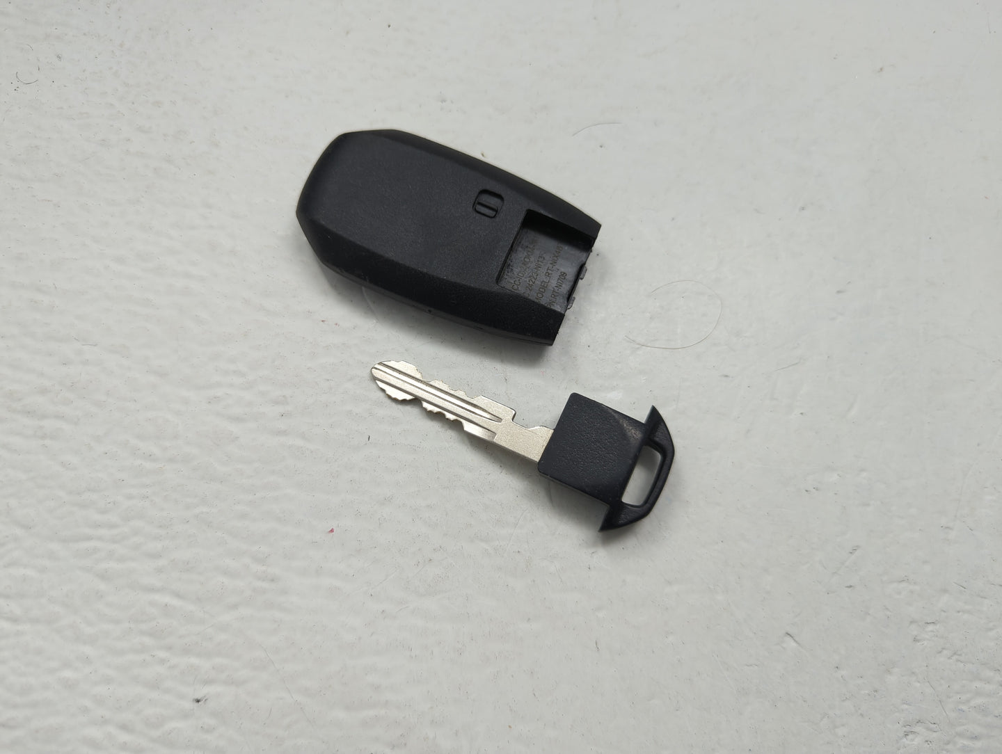 Nissan Keyless Entry Remote Fob 2AOKM-NI13 RT-NI709 | RT-NIX4BT 4 buttons - Oemusedautoparts1.com