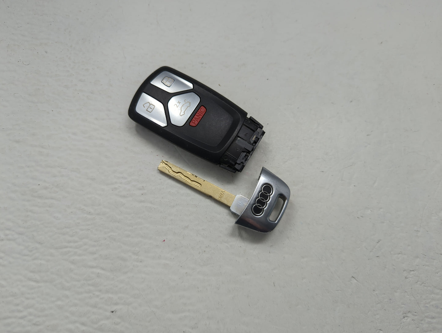 Audi Keyless Entry Remote Fob IYZ-AK01 8W0.959.754.CD | 8W0959754CD 4 buttons - Oemusedautoparts1.com