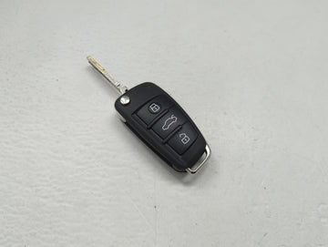 Audi Keyless Entry Remote Fob NBGFS12A71 81A 837 220 A | 81A837220A 4 buttons
