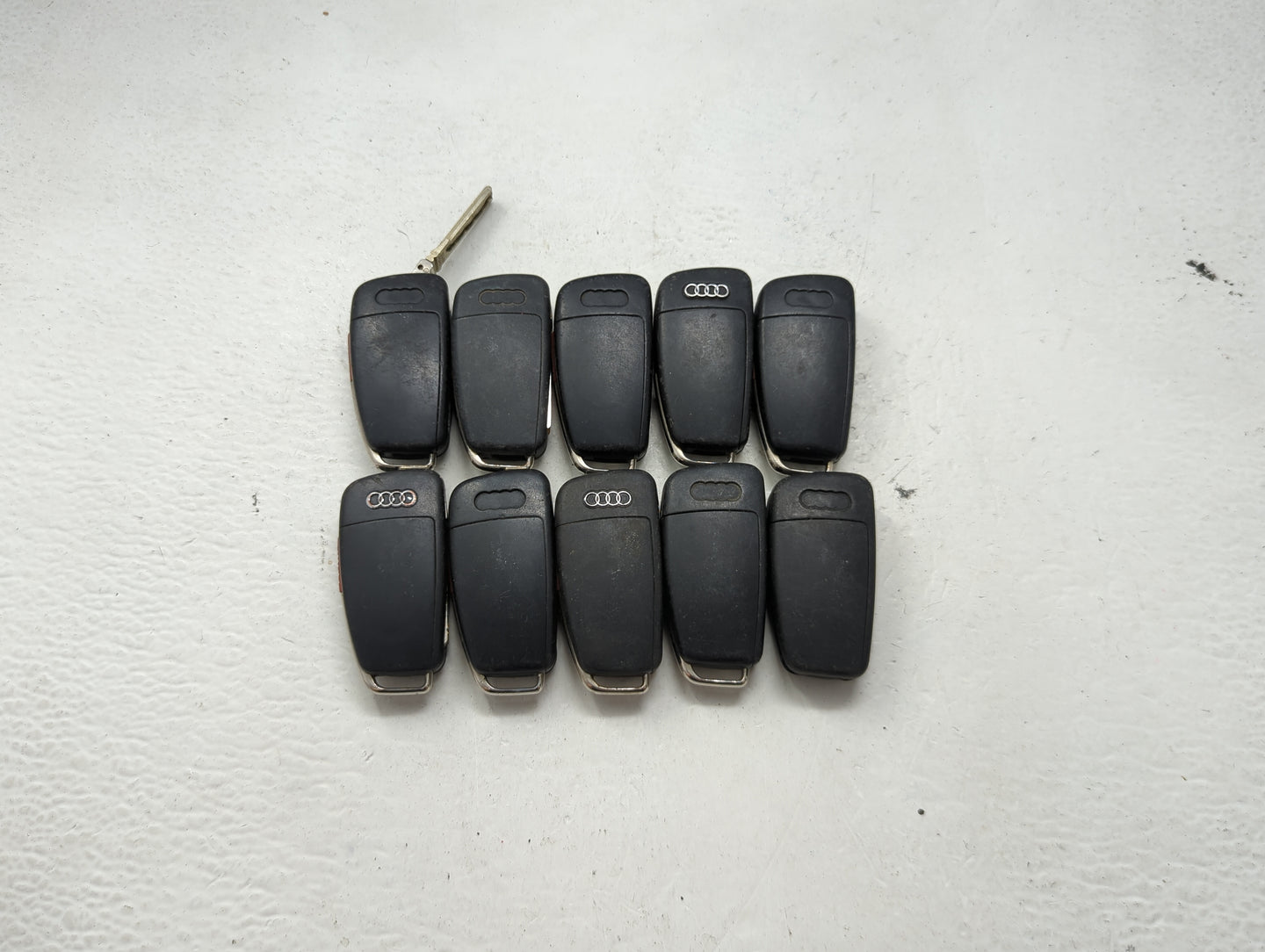 Lot of 10 Audi Keyless Entry Remote Fob MIXED FCC IDS MIXED PART NUMBERS 1473952 - Oemusedautoparts1.com