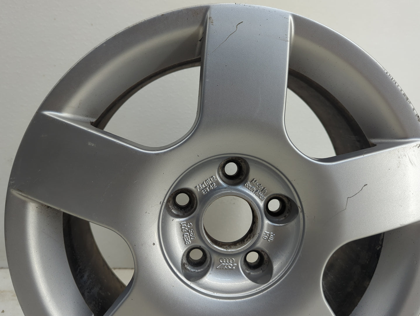 2002-2005 Audi A4 Oem Wheel Rim 1104003 - Oemusedautoparts1.com