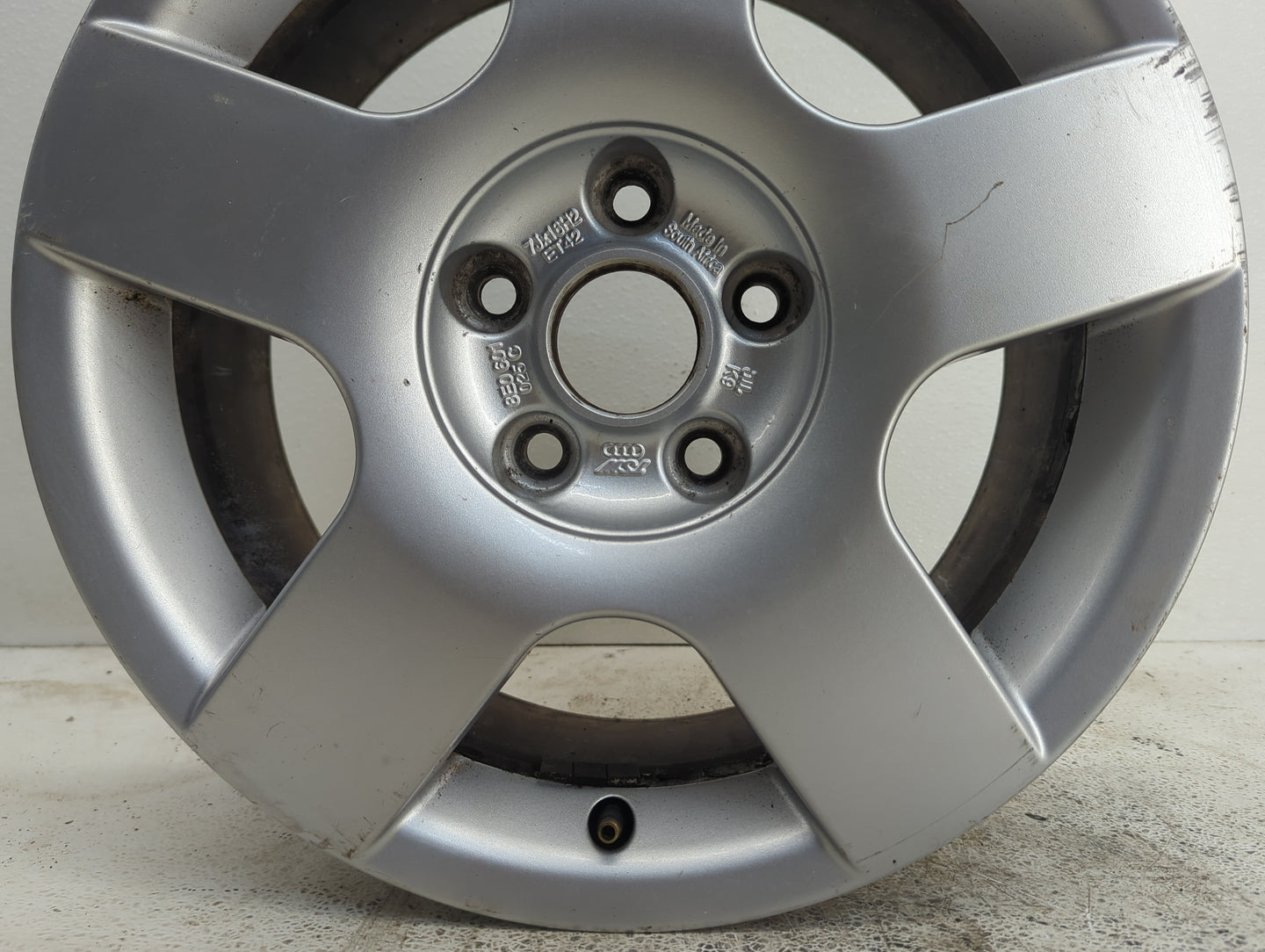 2002-2005 Audi A4 Oem Wheel Rim 1104003 - Oemusedautoparts1.com