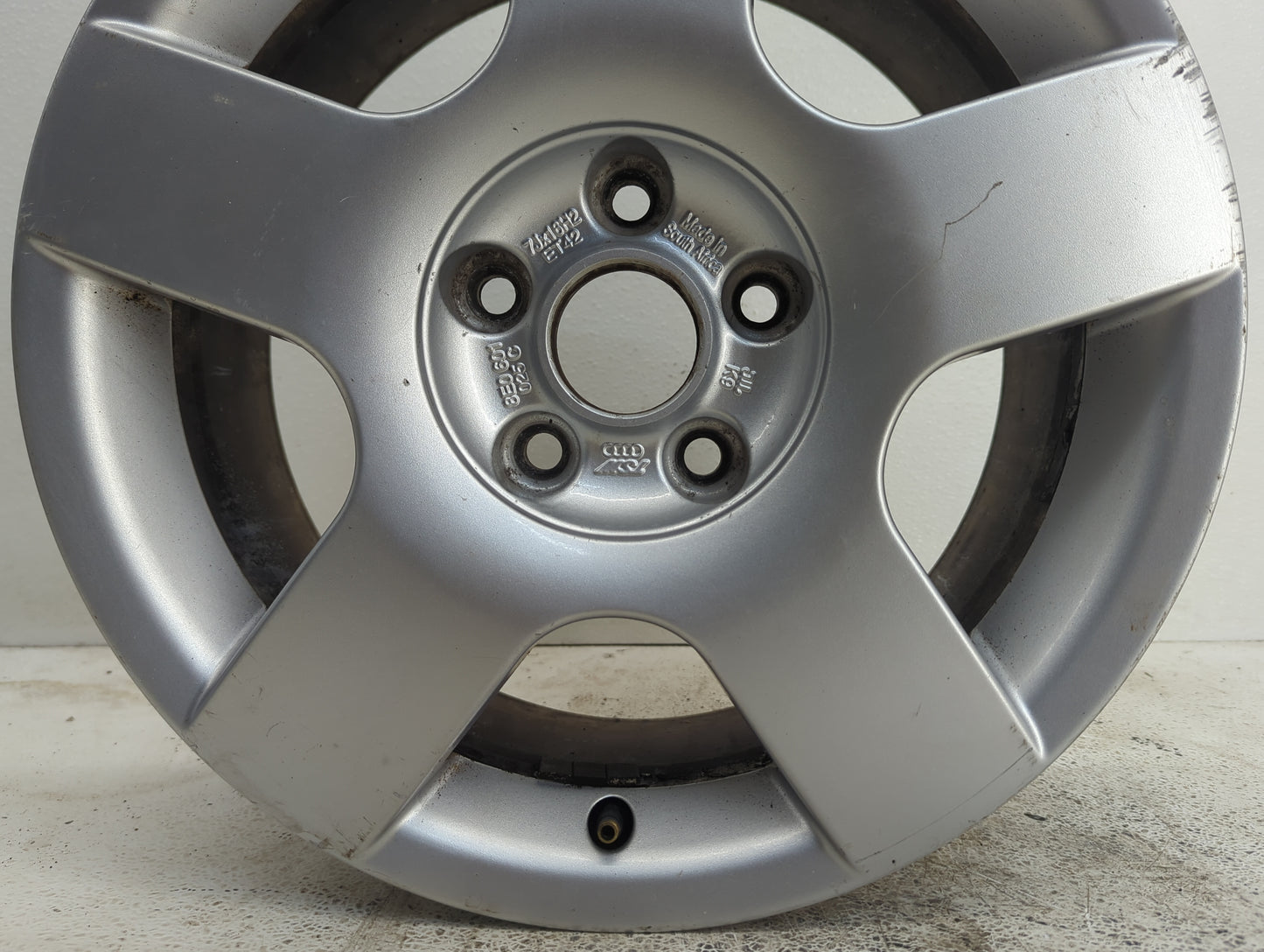 2002-2005 Audi A4 Oem Wheel Rim 1104003 - Oemusedautoparts1.com