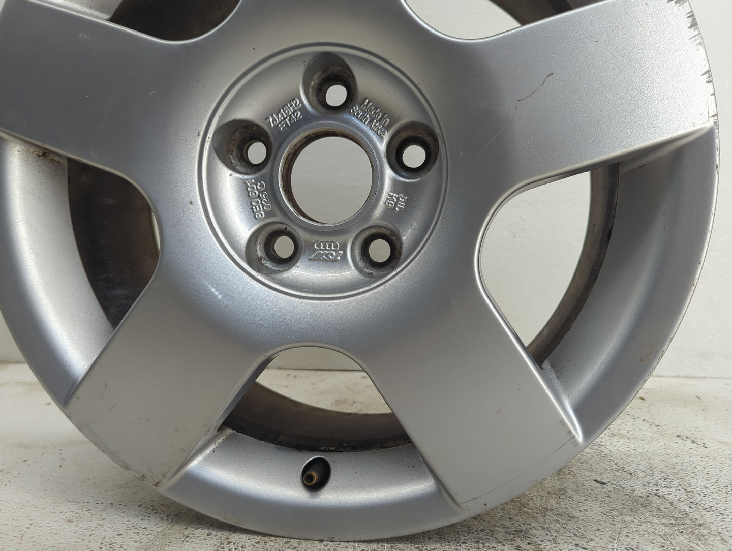 2002-2005 Audi A4 Oem Wheel Rim 1104003 - Oemusedautoparts1.com
