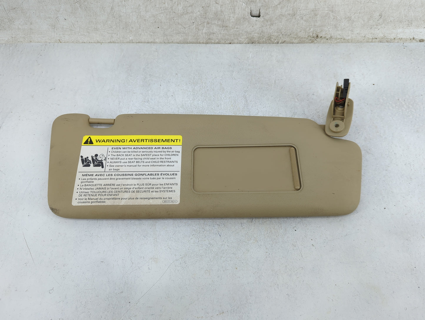 2002-2008 Audi A4 Quattro Sun Visor Shade Replacement Driver Left Mirror Fits Fits 2002 2003 2004 2005 2006 2007 2008 OEM Us