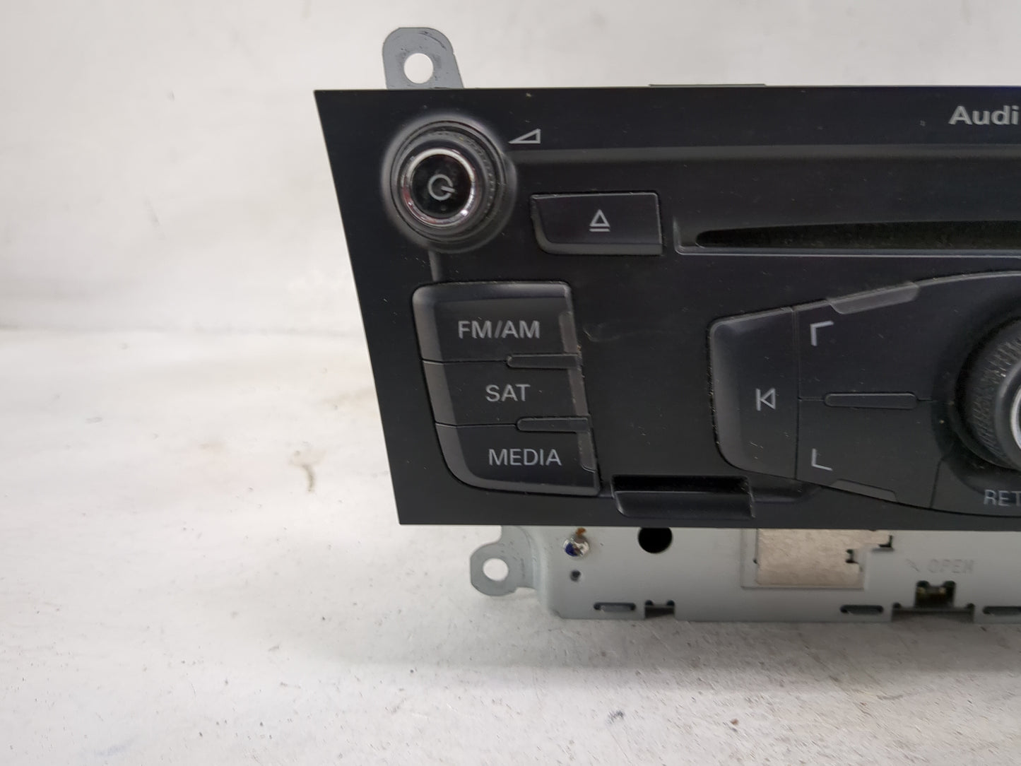 2009 Audi A4 Quattro Radio AM FM Cd Player Receiver Replacement Fits OEM Used Auto Parts - Oemusedautoparts1.com