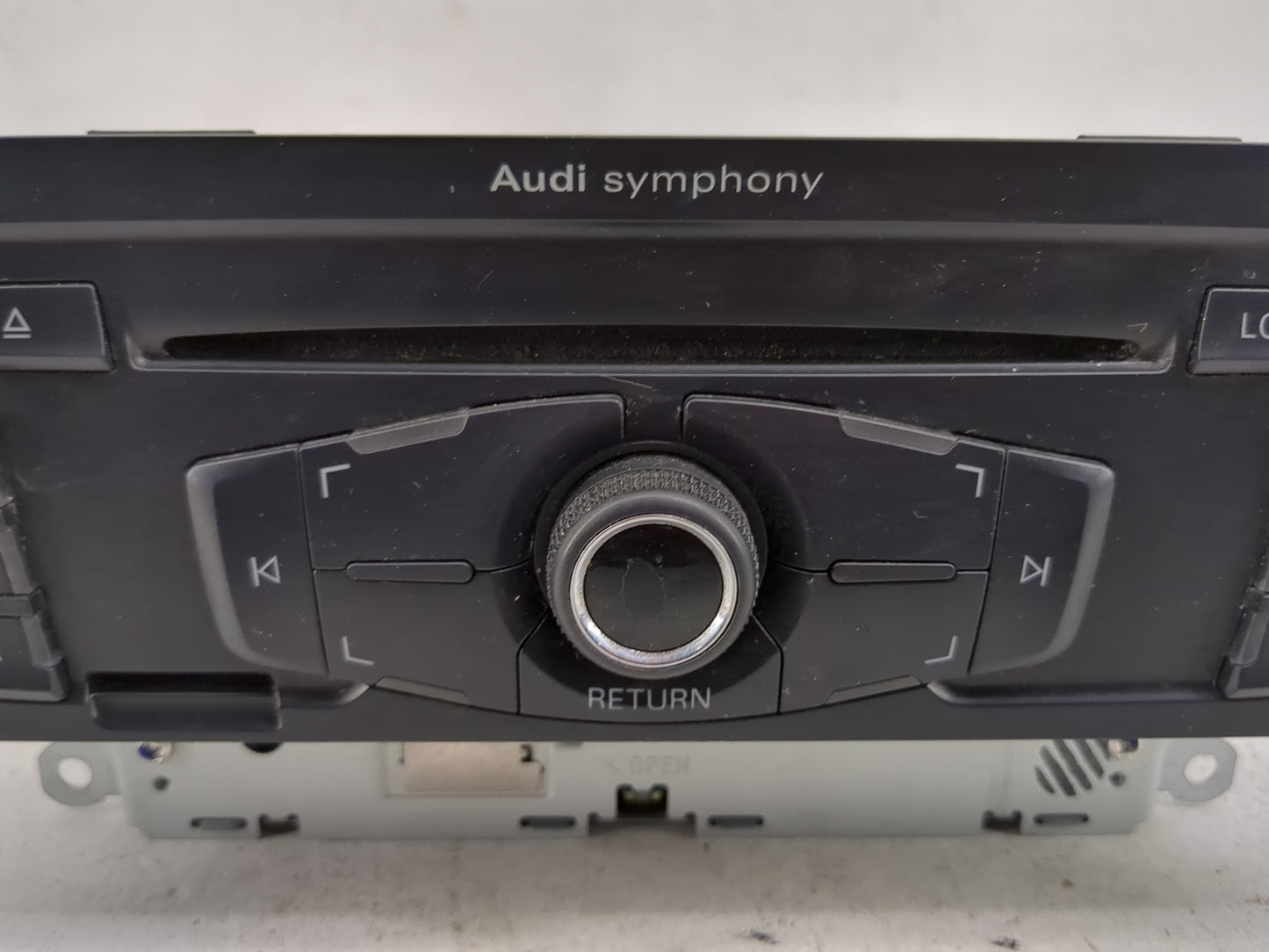 2009 Audi A4 Quattro Radio AM FM Cd Player Receiver Replacement Fits OEM Used Auto Parts - Oemusedautoparts1.com