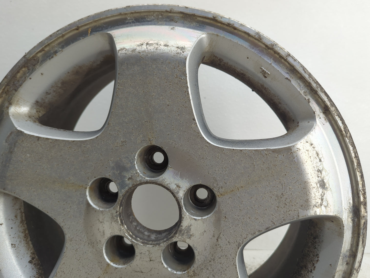 1995-2004 Audi A6 Oem Wheel Rim - Oemusedautoparts1.com