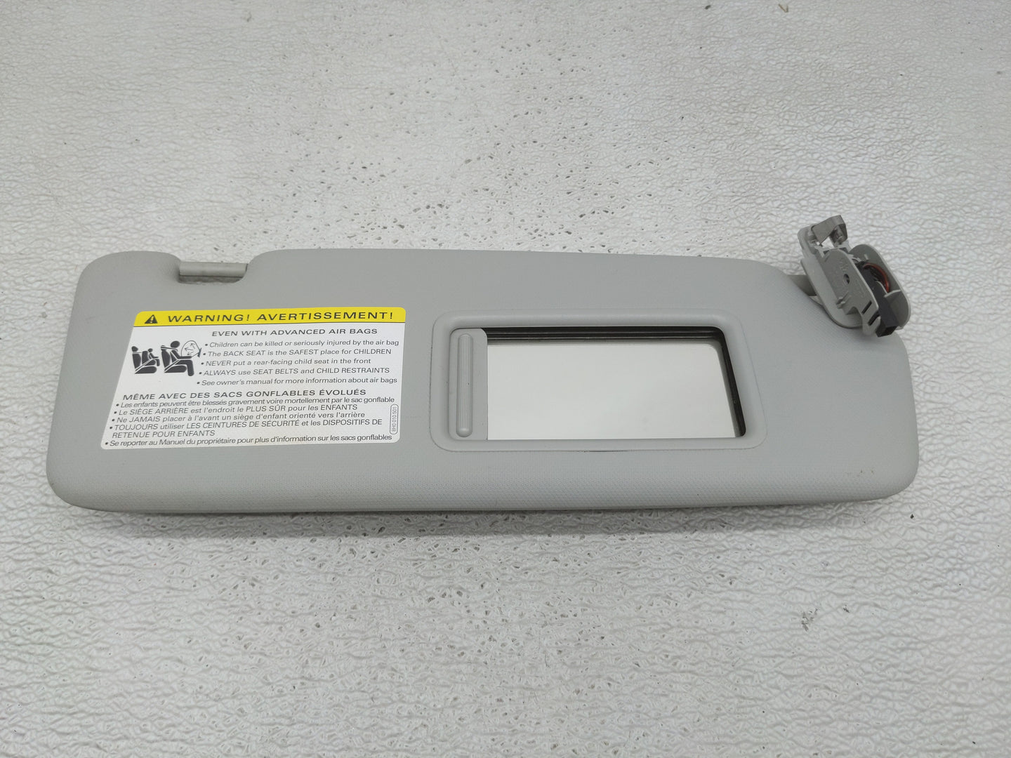 2013-2014 Audi Q5 Sun Visor Shade Replacement Passenger Right Mirror Fits Fits 2013 2014 2015 2016 OEM Used Auto Parts - Oem