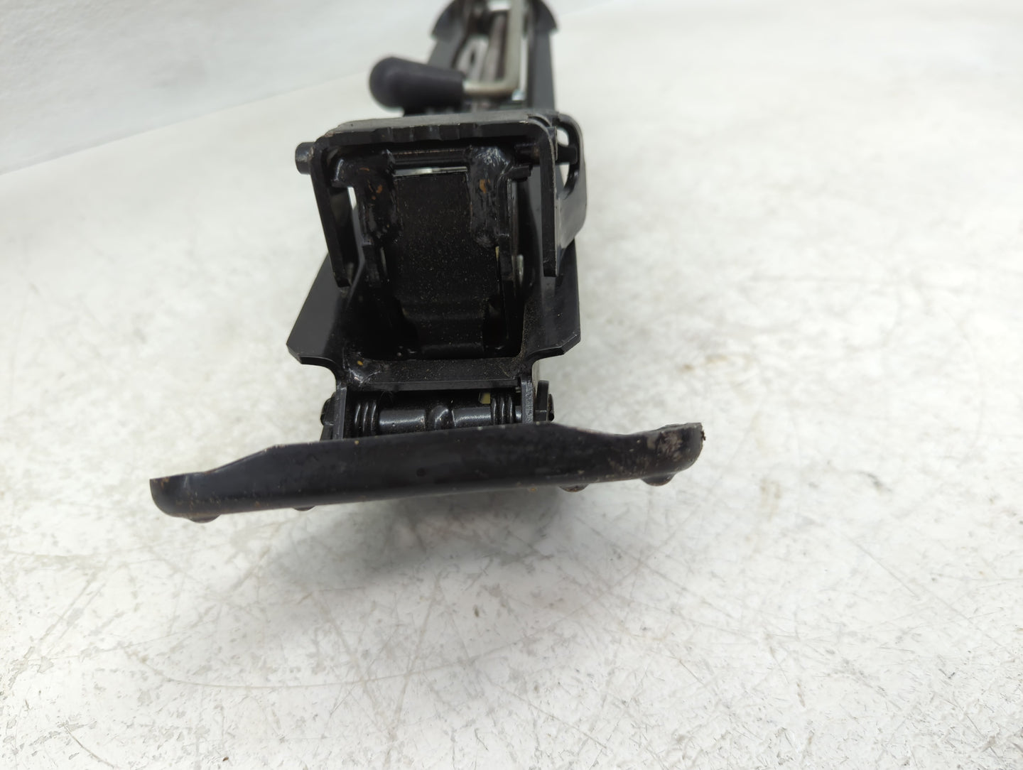 Audi Q5 Spare Scissor Car Jack - Oemusedautoparts1.com