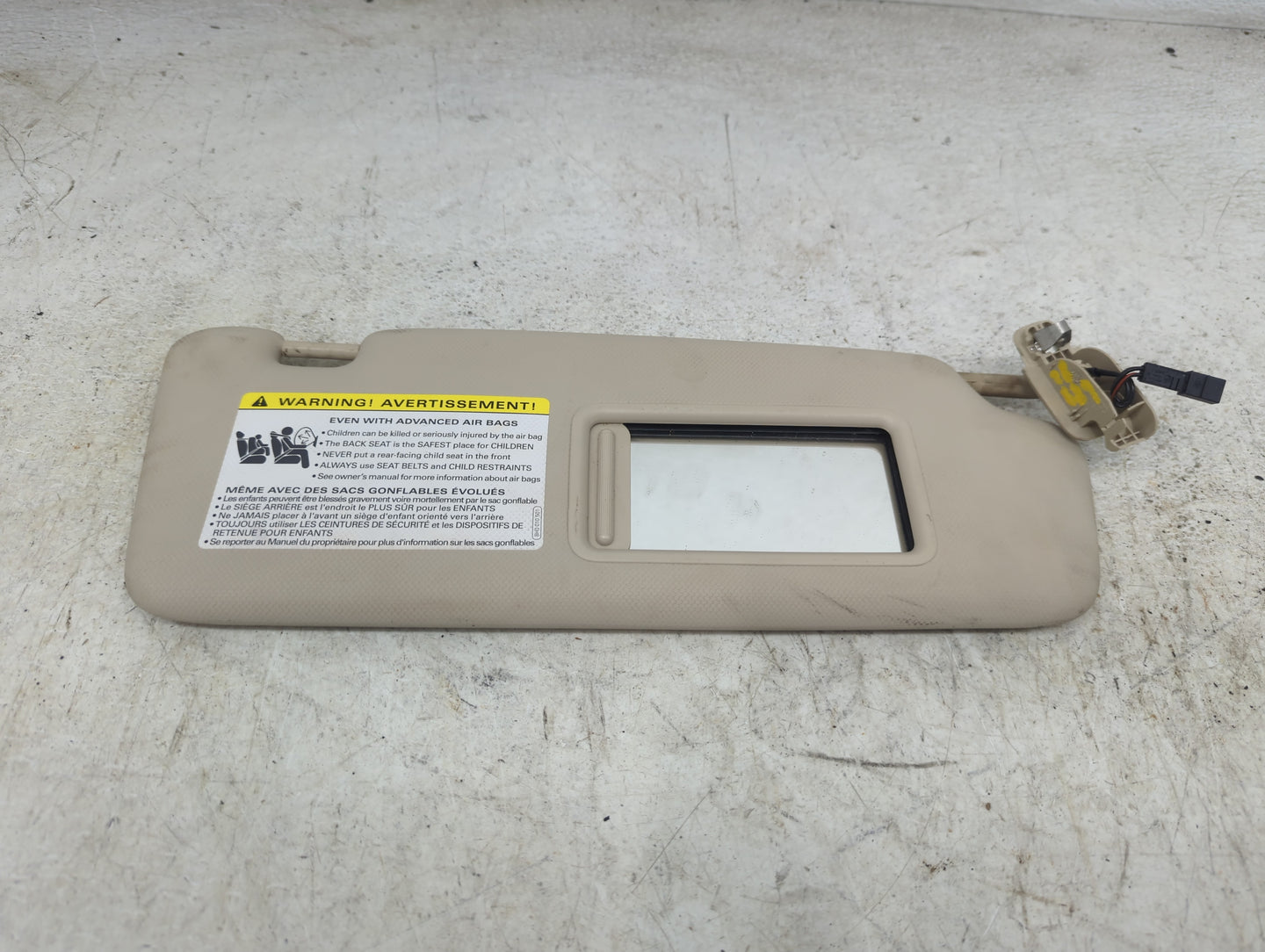 2009-2012 Audi Q5 Sun Visor Shade Replacement Passenger Right Mirror Fits Fits 2009 2010 2011 2012 OEM Used Auto Parts - Oem